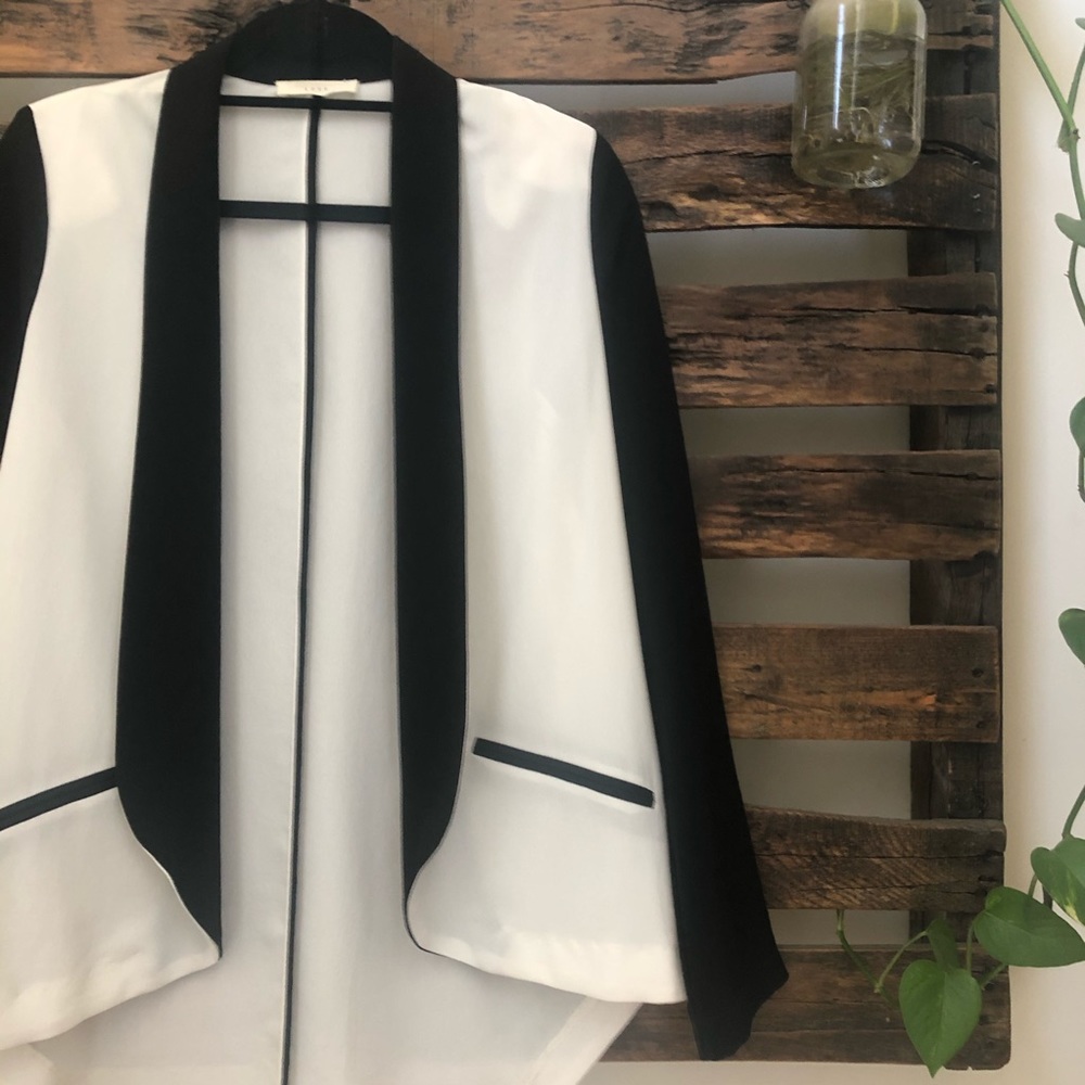 LUSH Lightweight Blazer